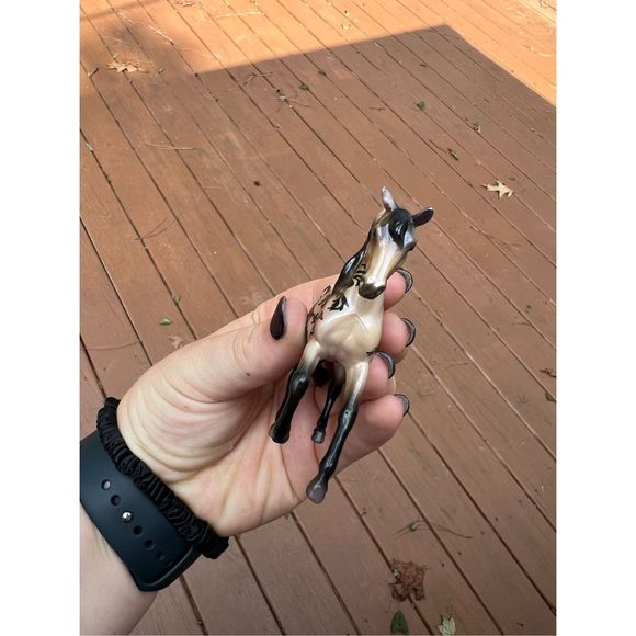 Breyer Mini Nevermore - Picture 3 of 6